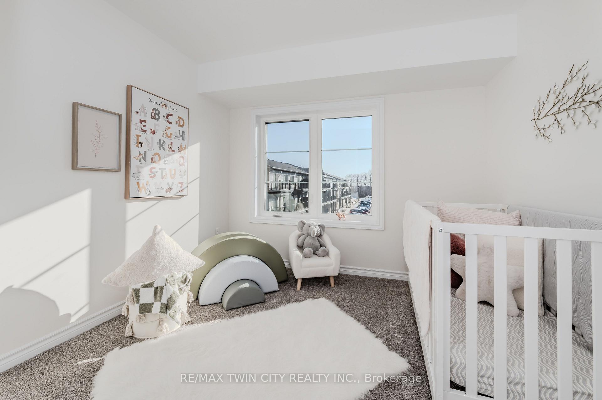 Photo 29 of 22 Lomond Lane, Kitchener, Huron Park — HOMEH