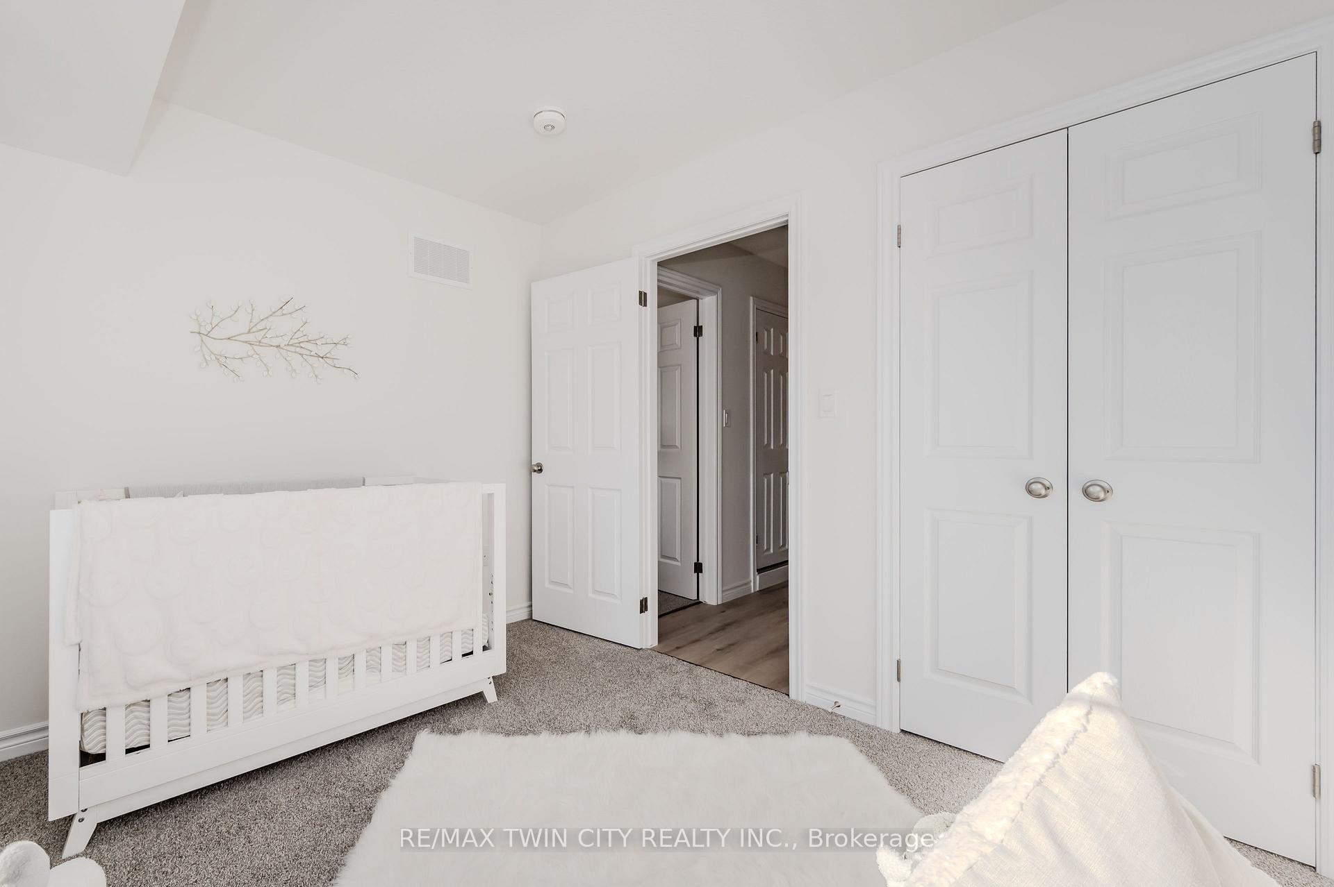 Photo 30 of 22 Lomond Lane, Kitchener, Huron Park — HOMEH