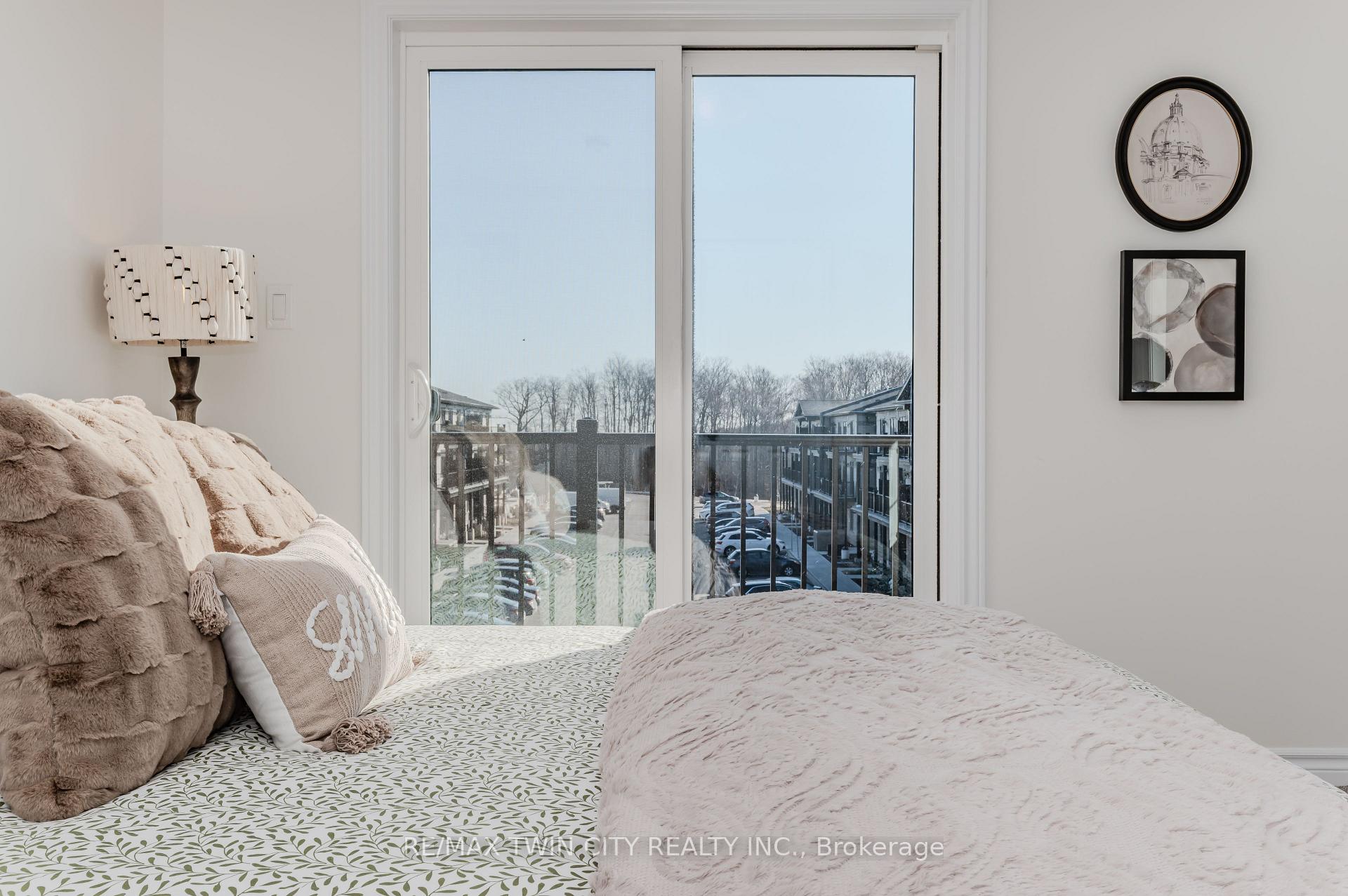 Photo 35 of 22 Lomond Lane, Kitchener, Huron Park — HOMEH