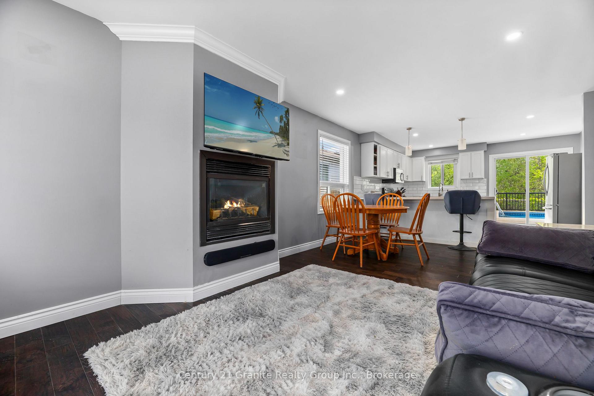 Photo 7 of 692 Ewing Street, Cobourg — HOMEH