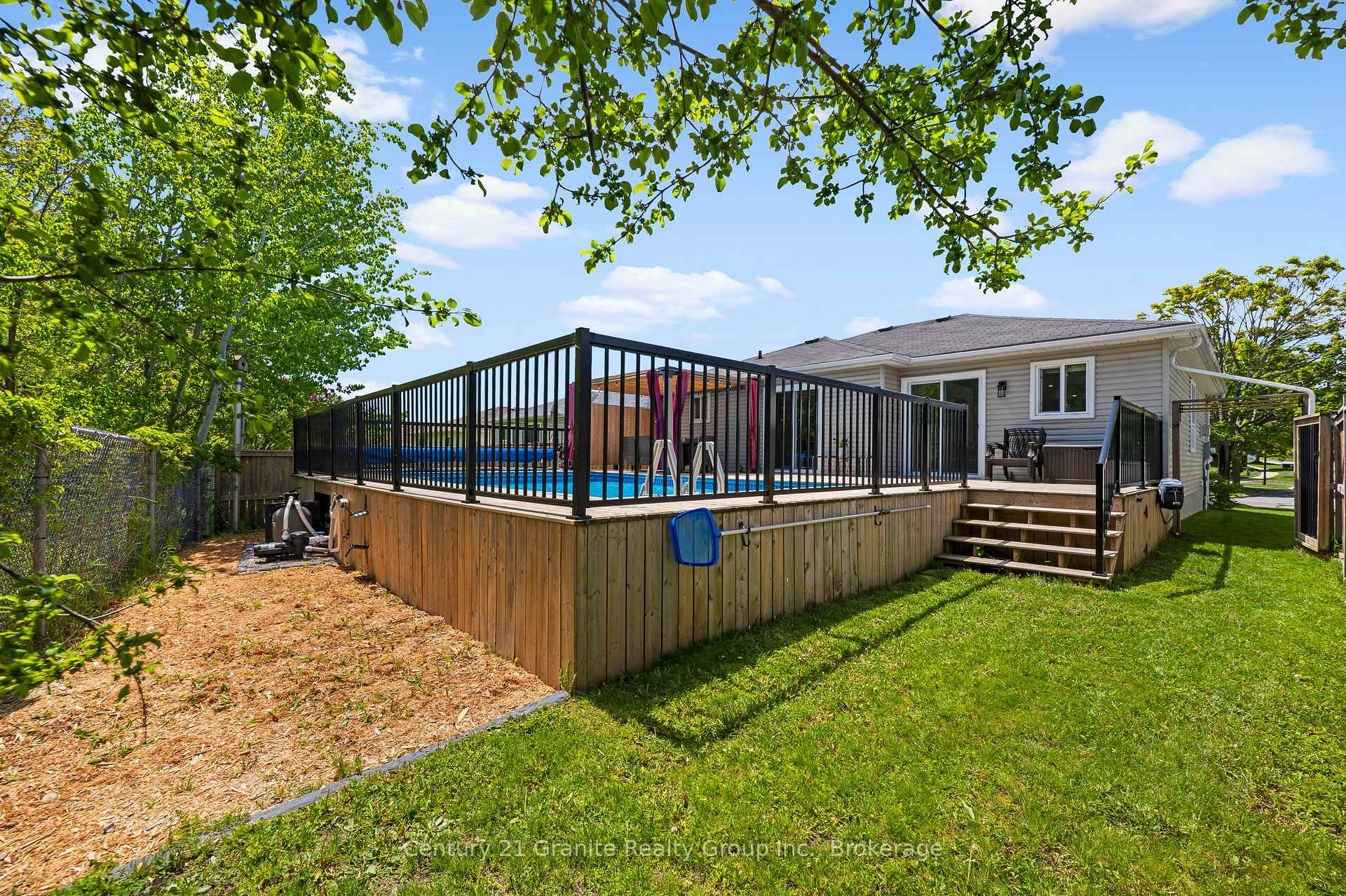 Photo 37 of 692 Ewing Street, Cobourg — HOMEH