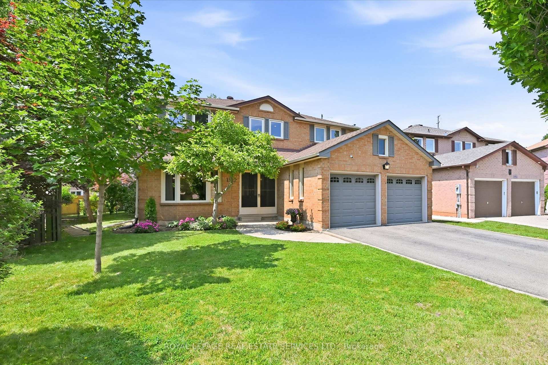 Photo 2 of 1512 Princeton Crescent, Oakville, College Park — HOMEH