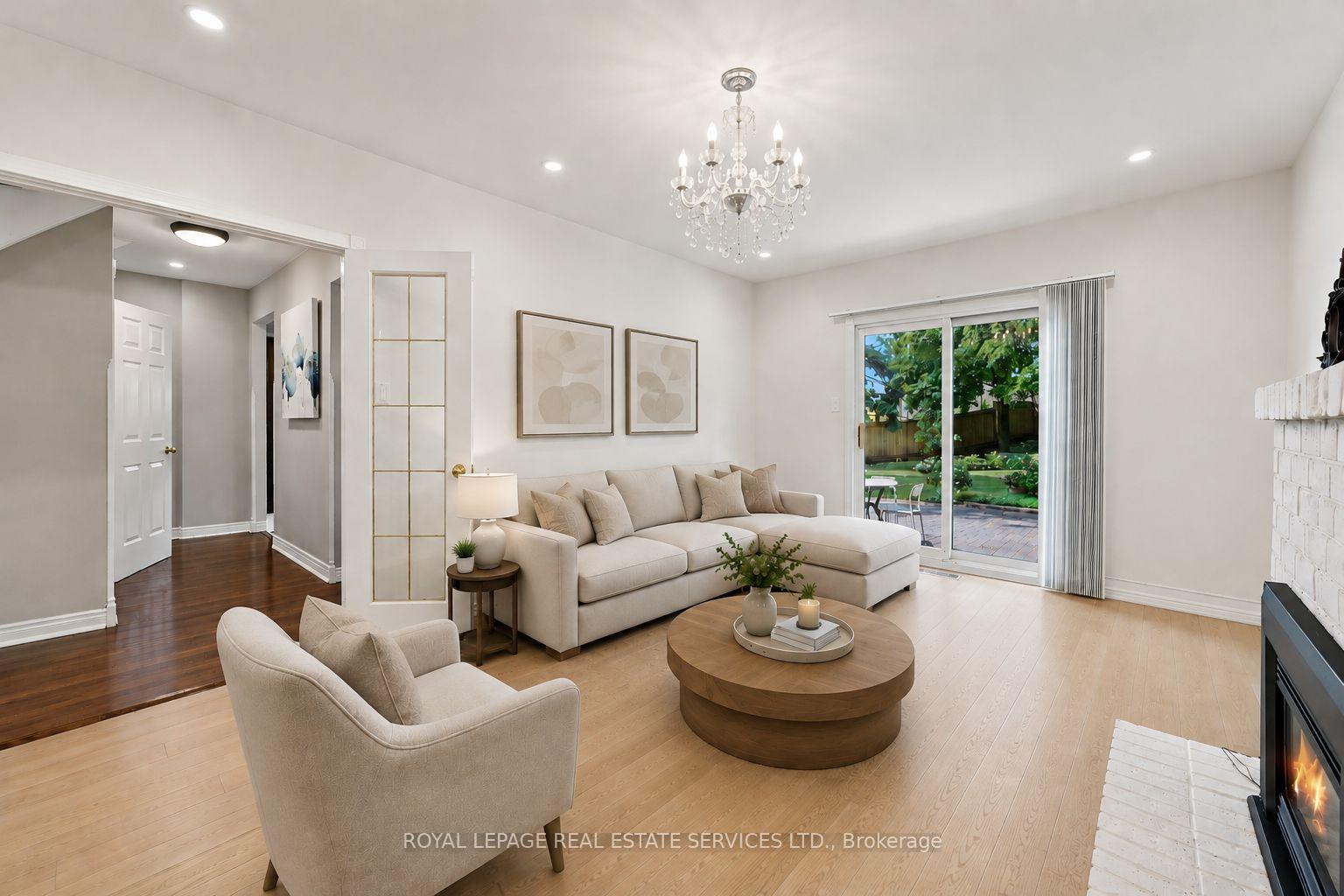 Photo 23 of 1512 Princeton Crescent, Oakville, College Park — HOMEH