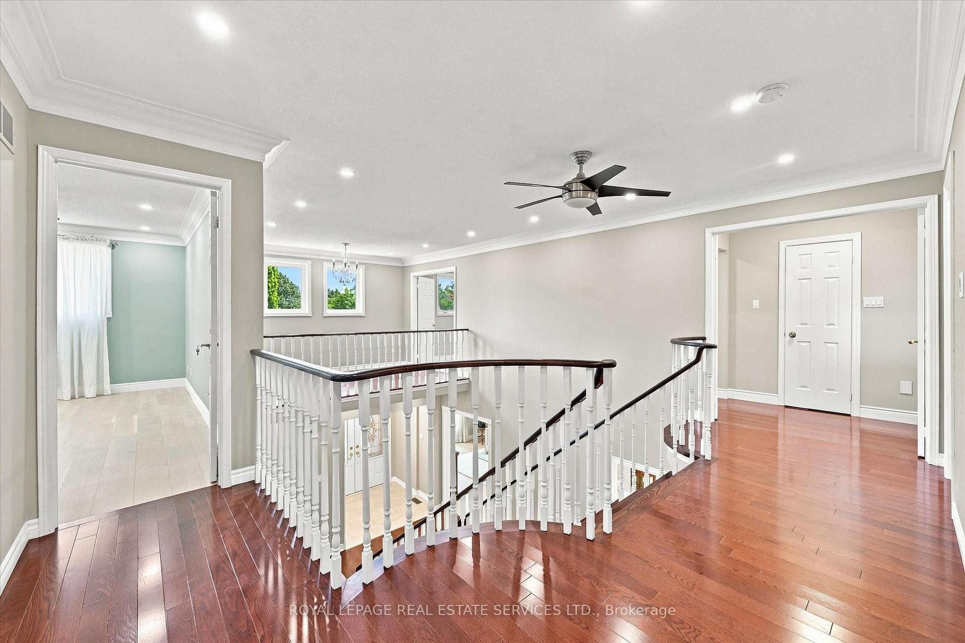 Photo 24 of 1512 Princeton Crescent, Oakville, College Park — HOMEH