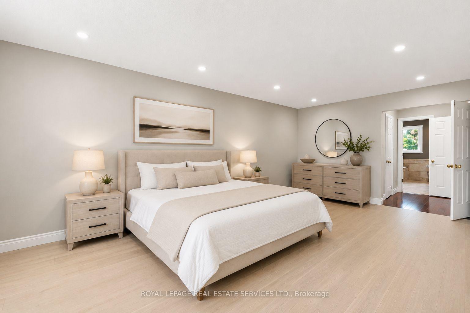 Photo 30 of 1512 Princeton Crescent, Oakville, College Park — HOMEH