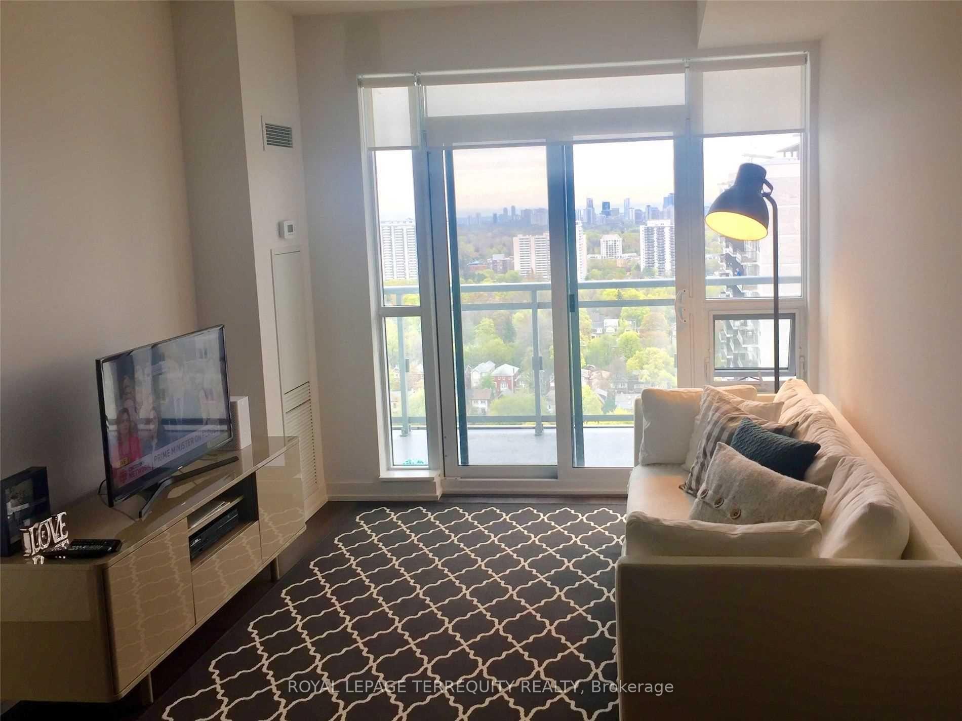 Photo 3 of Unit 2419, 98 Lillian Street, Toronto, Mount Pleasant West — HOMEH