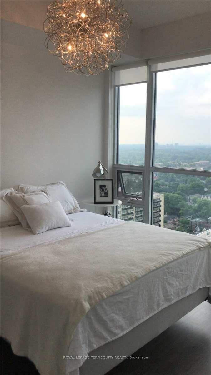 Photo 8 of Unit 2419, 98 Lillian Street, Toronto, Mount Pleasant West — HOMEH