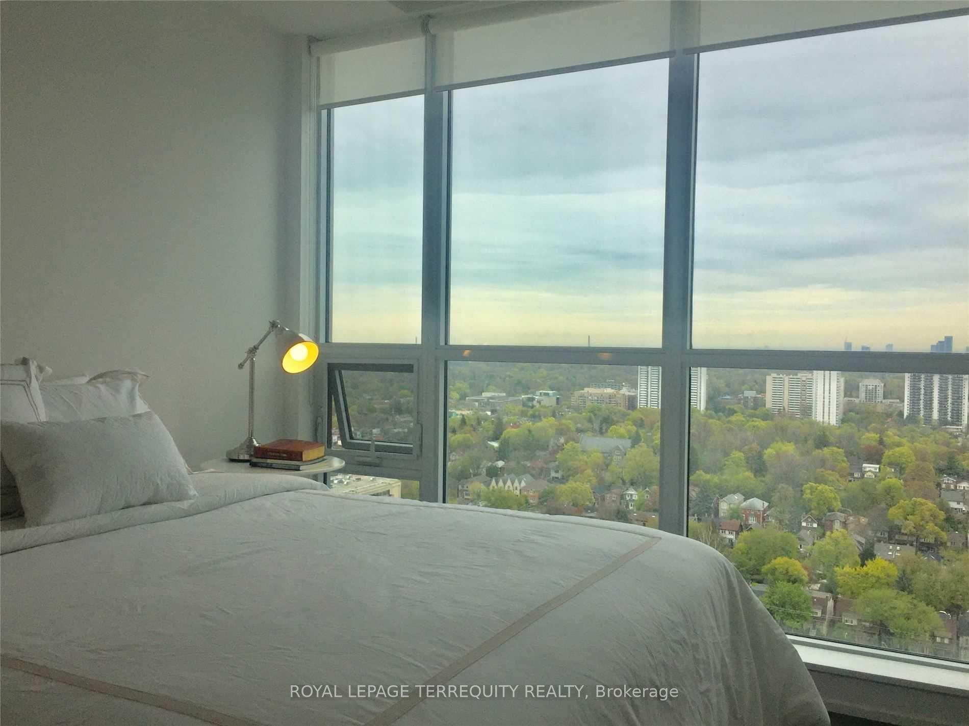 Photo 10 of Unit 2419, 98 Lillian Street, Toronto, Mount Pleasant West — HOMEH