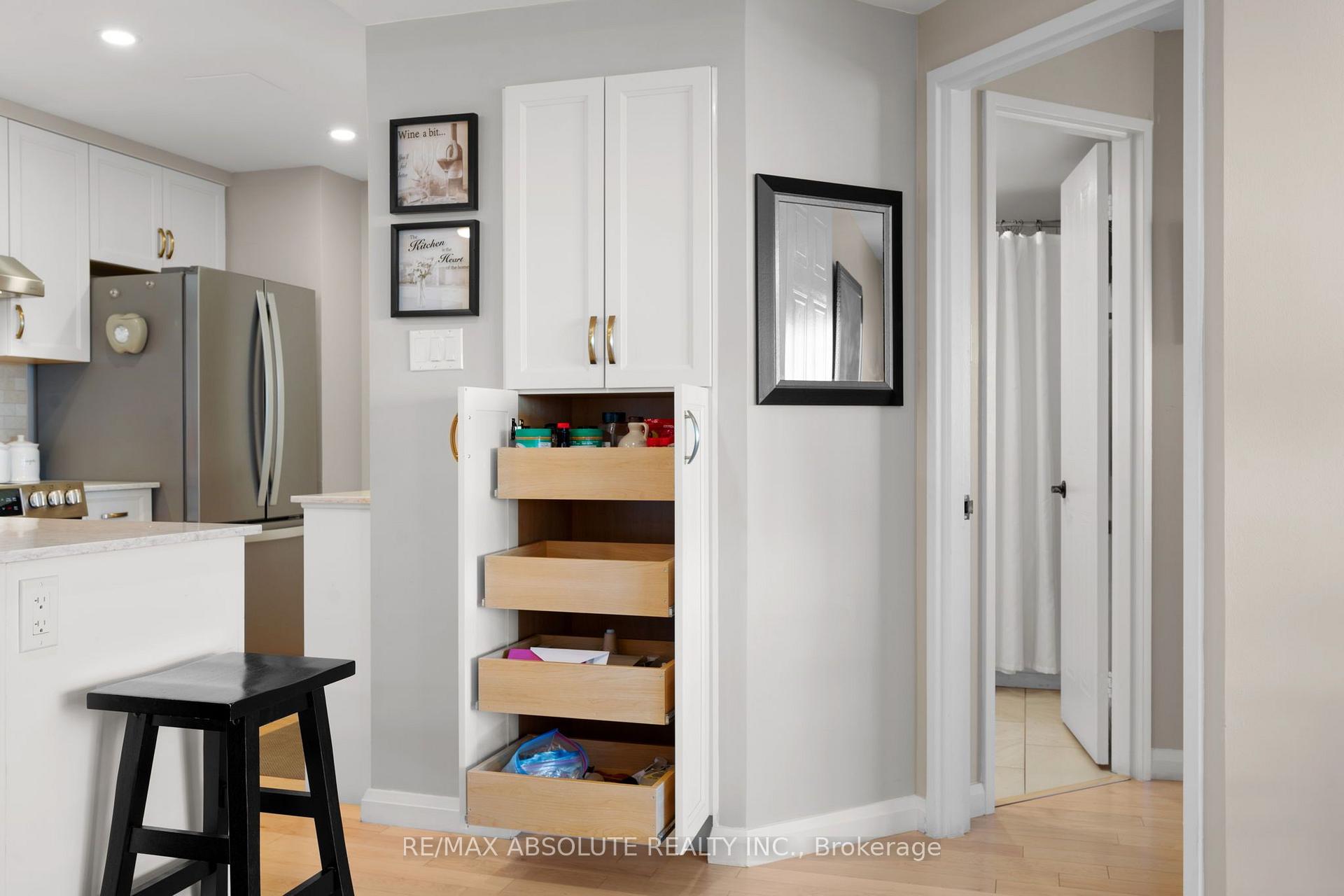 Photo 11 of Unit 1109, 80 Sandcastle Drive, Ottawa, Leslie Park — HOMEH
