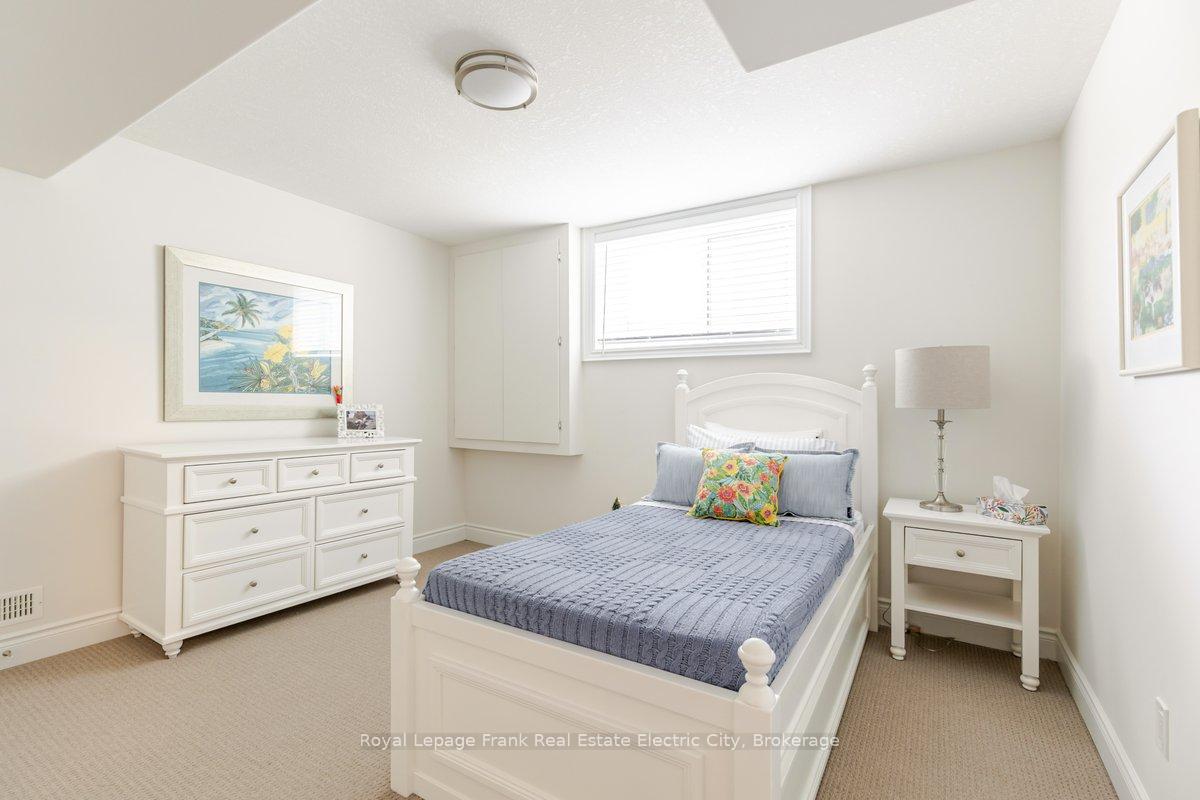 Photo 25 of 519 Grange Way, Peterborough, Northcrest Ward 5 — HOMEH