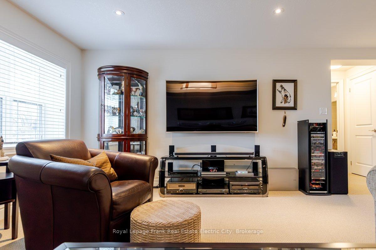 Photo 37 of 519 Grange Way, Peterborough, Northcrest Ward 5 — HOMEH