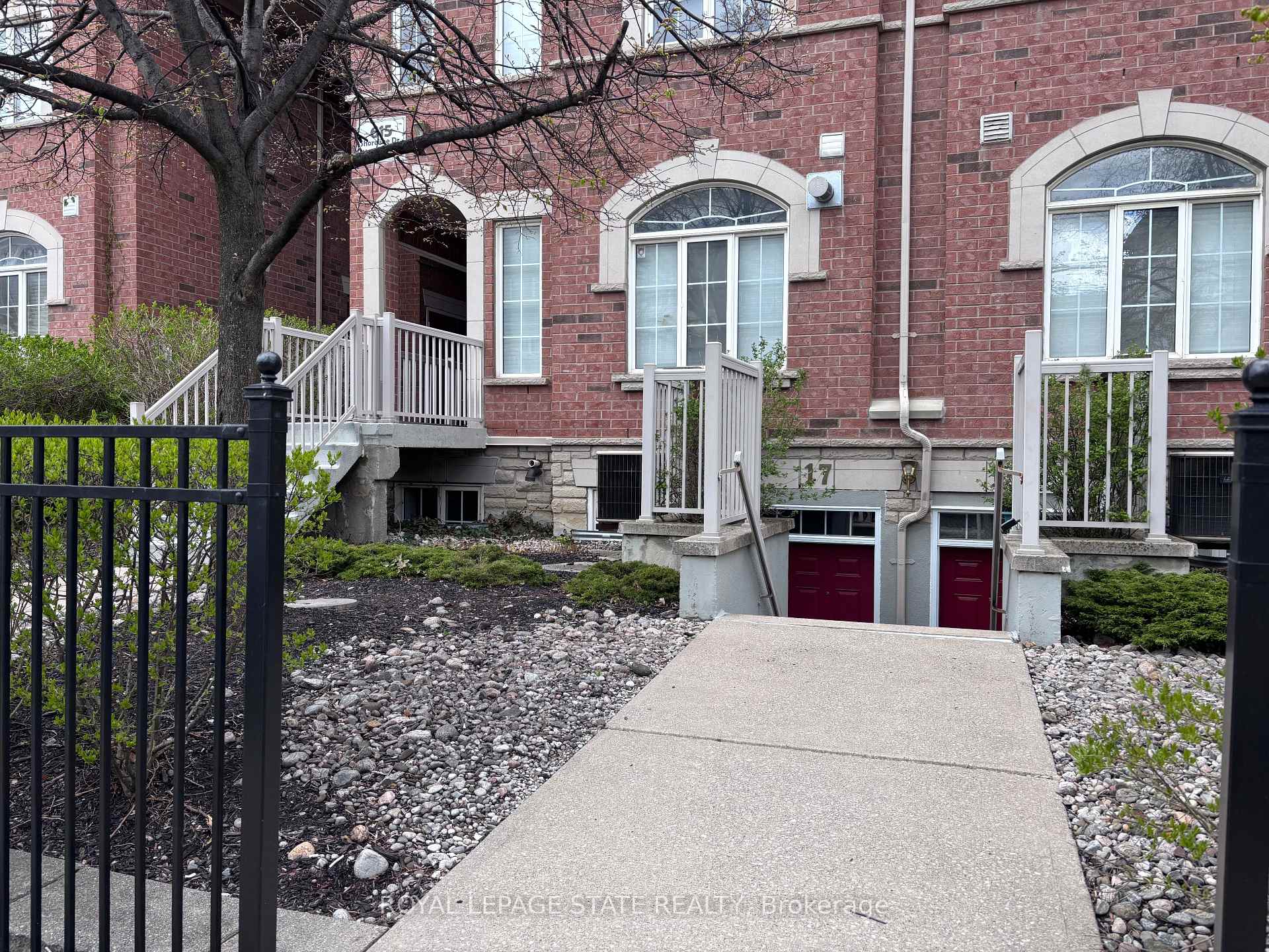 Front of Unit 17, 615 Shoreline Drive