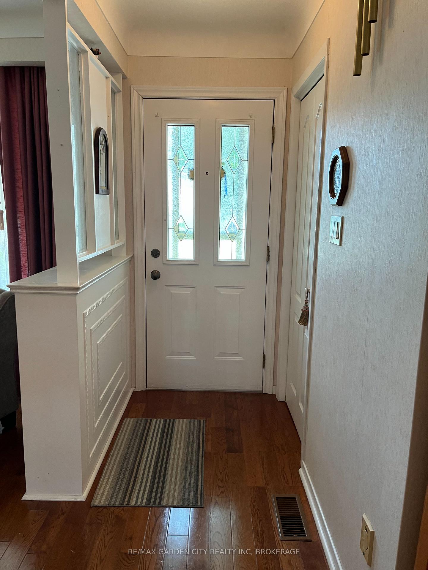 Photo 2 of 205 Rykert Street, St. Catharines, Rykert/Vansickle — HOMEH
