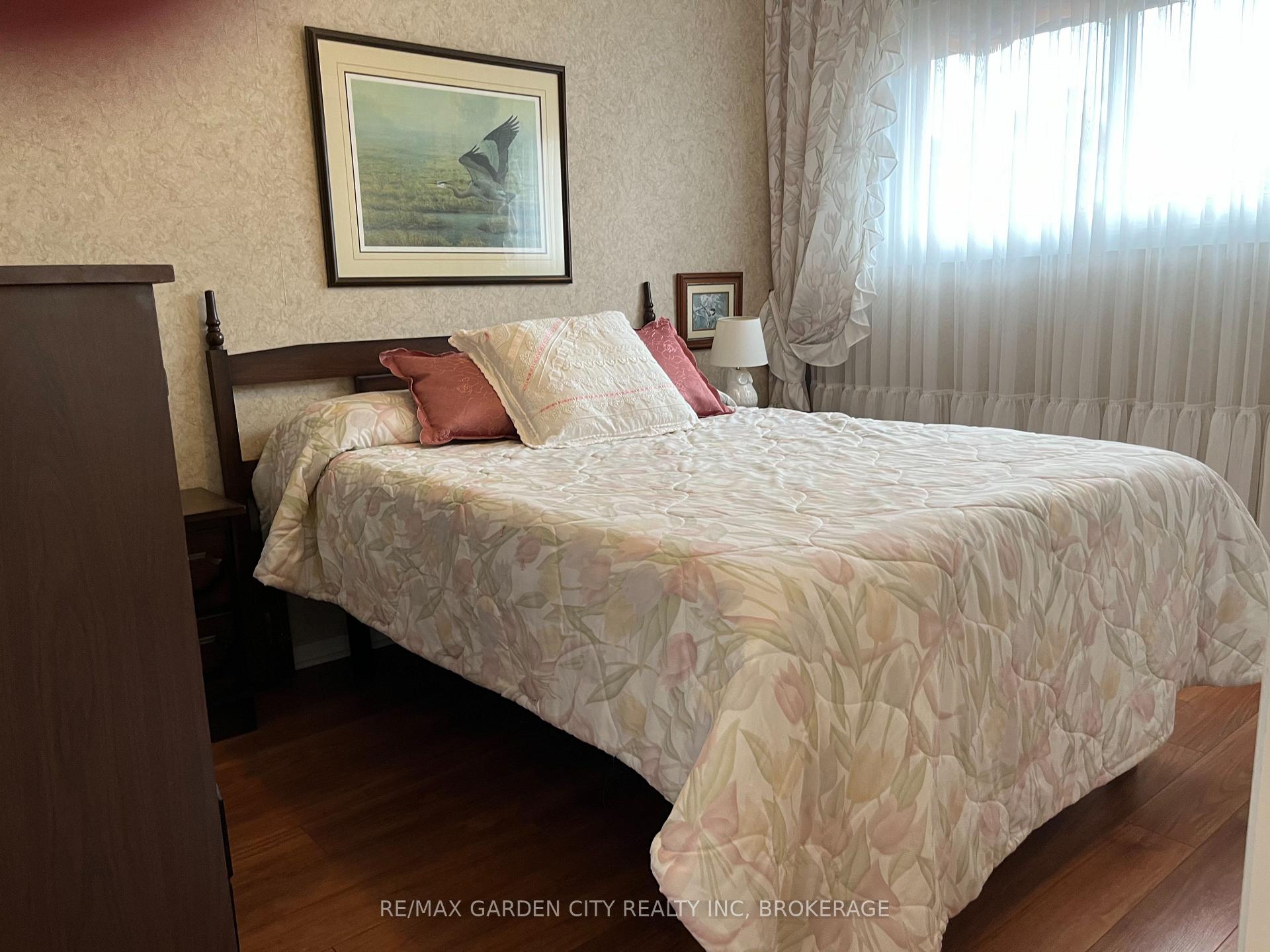 Photo 8 of 205 Rykert Street, St. Catharines, Rykert/Vansickle — HOMEH