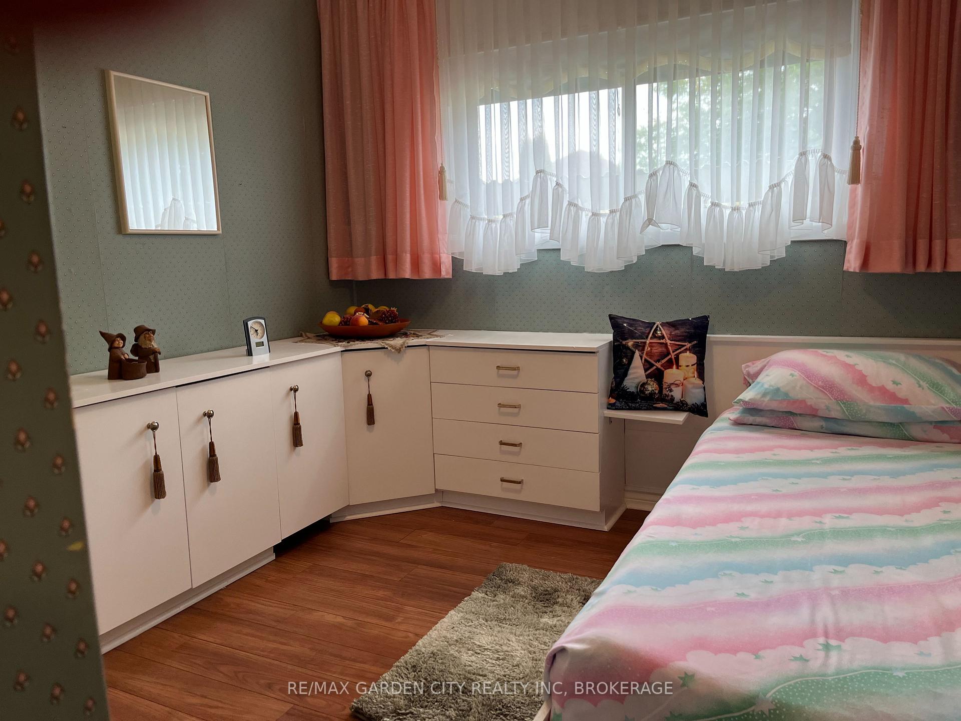 Photo 9 of 205 Rykert Street, St. Catharines, Rykert/Vansickle — HOMEH