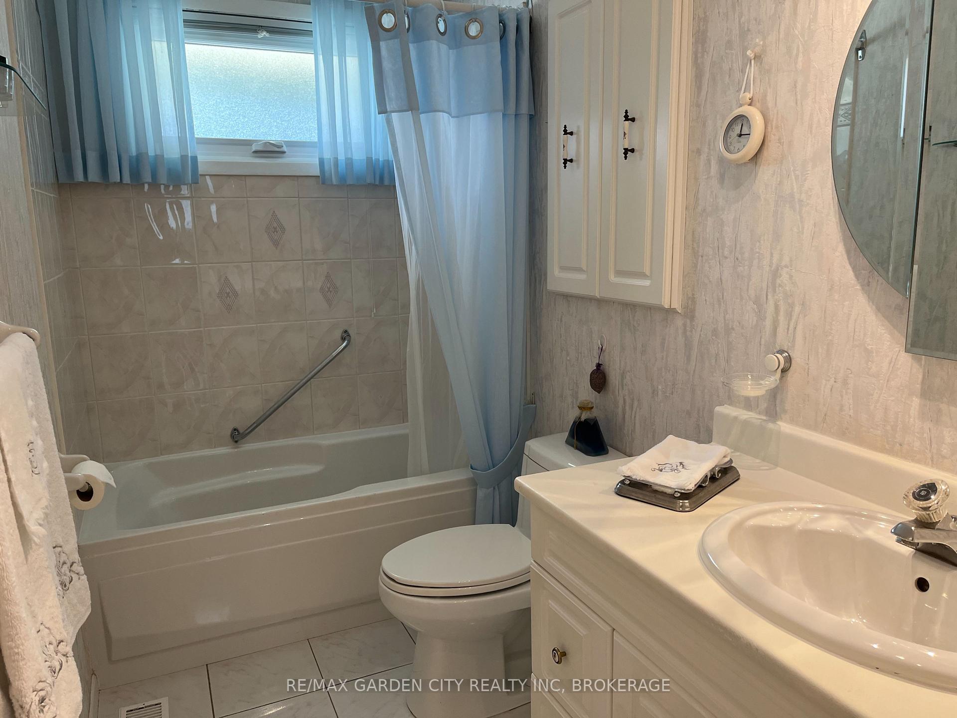 Photo 11 of 205 Rykert Street, St. Catharines, Rykert/Vansickle — HOMEH