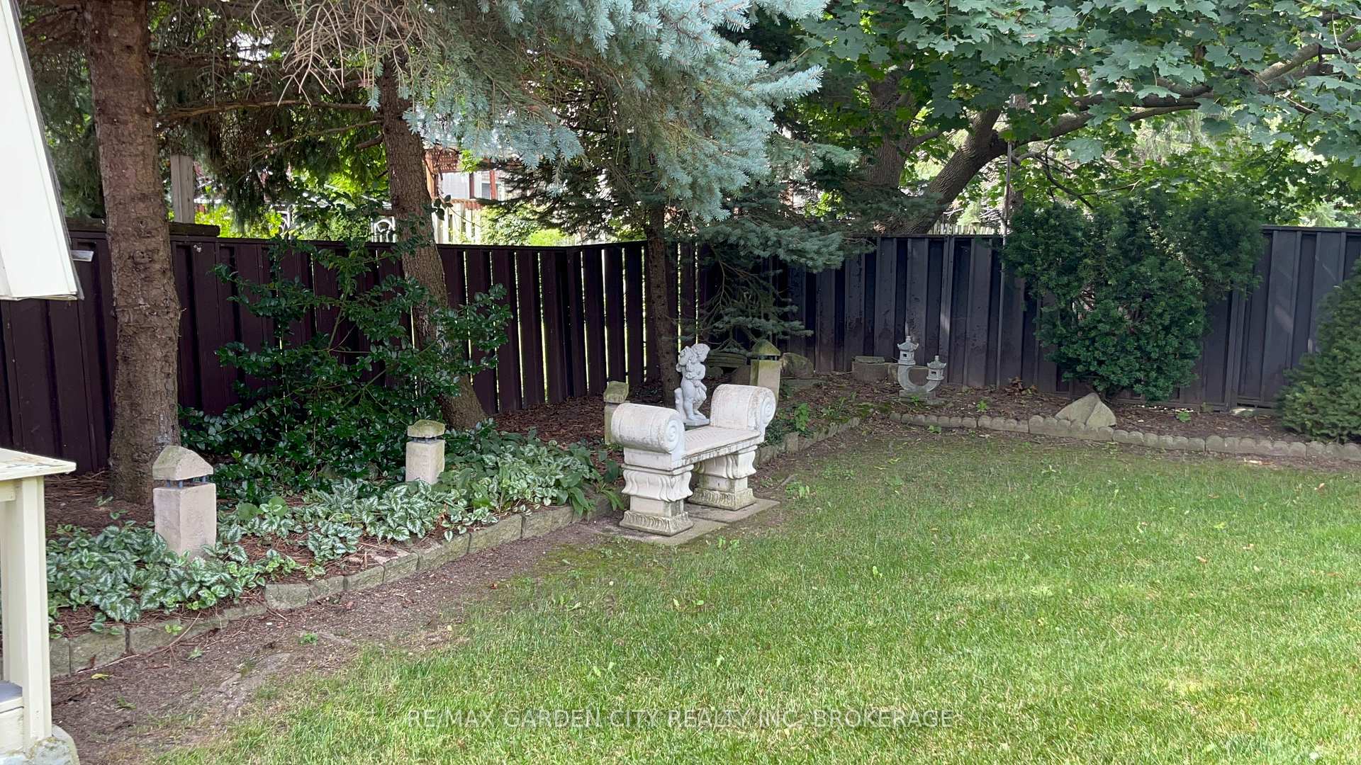 Photo 24 of 205 Rykert Street, St. Catharines, Rykert/Vansickle — HOMEH