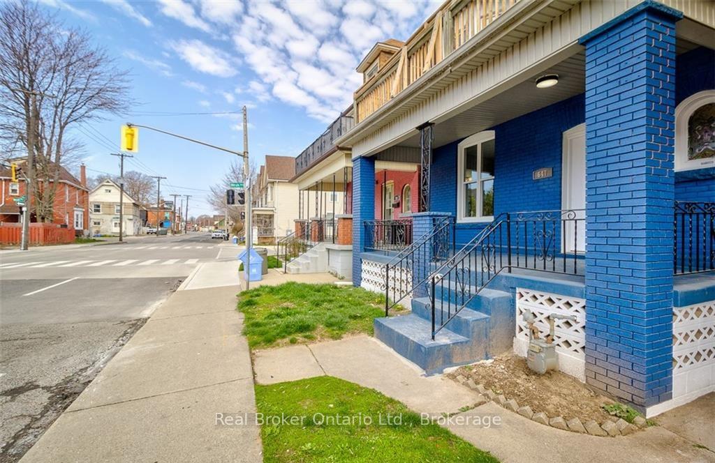 Photo 5 of 647 Wilson Street, Hamilton, Gibson — HOMEH