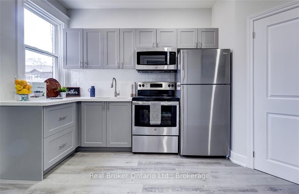 Photo 16 of 647 Wilson Street, Hamilton, Gibson — HOMEH