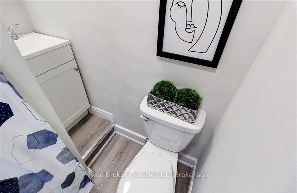 Photo 18 of 647 Wilson Street, Hamilton, Gibson — HOMEH