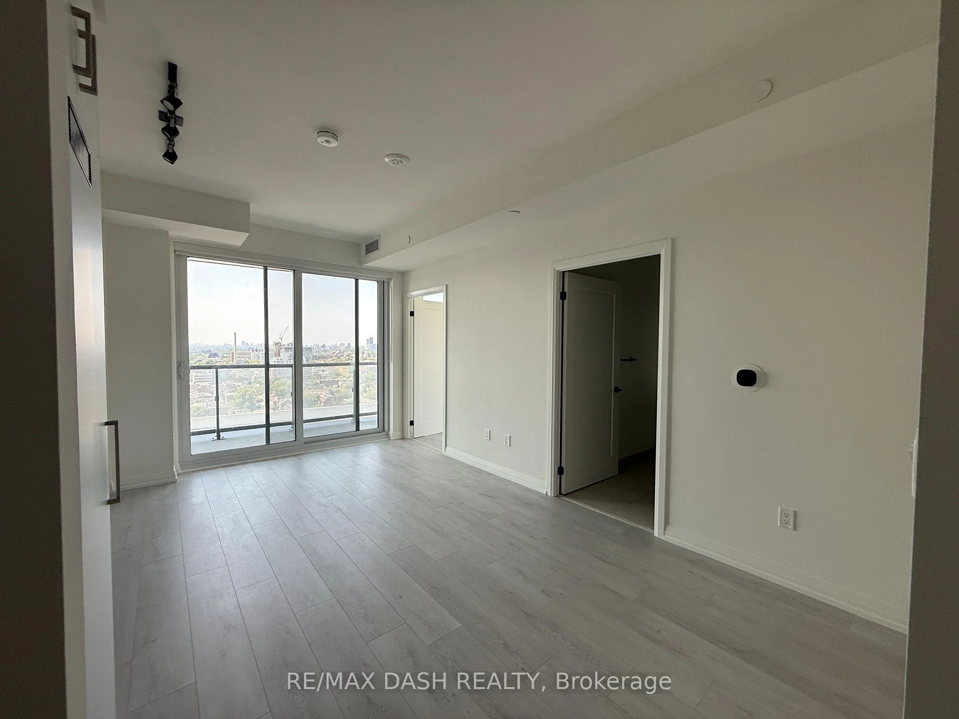 Photo 6 of Unit 2505, 280 Dundas Street W, Toronto, University — HOMEH
