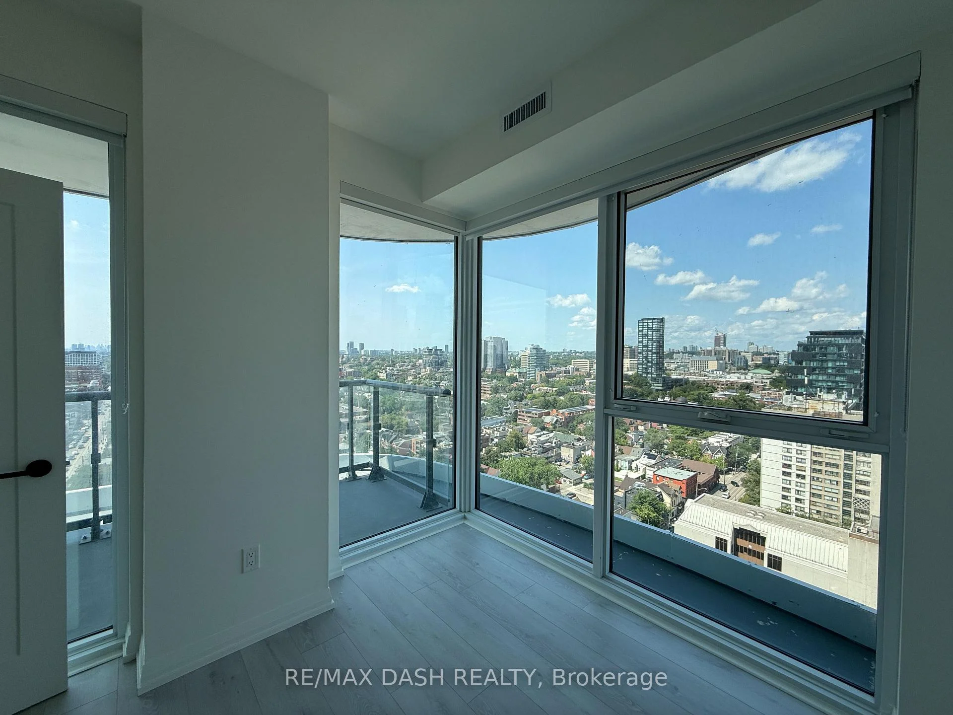 Photo 26 of Unit 2505, 280 Dundas Street W, Toronto, University — HOMEH