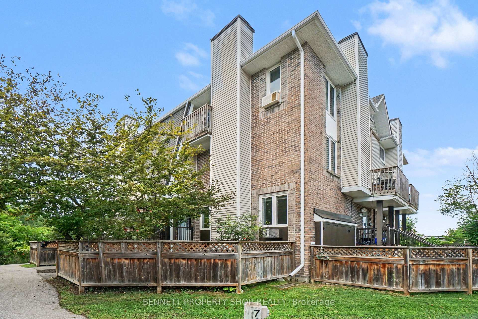 Photo 2 of Unit 5, 7 Timberview Way, Ottawa, Westcliffe Estates — HOMEH