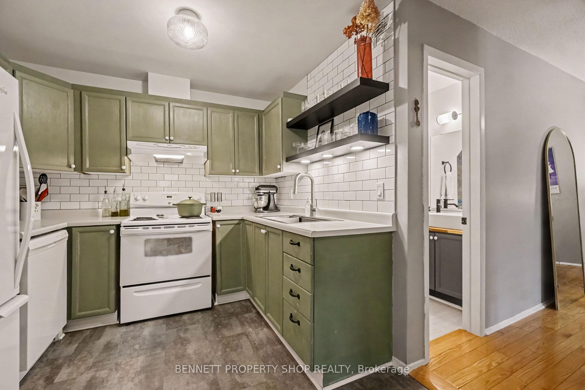 Photo 8 of Unit 5, 7 Timberview Way, Ottawa, Westcliffe Estates — HOMEH