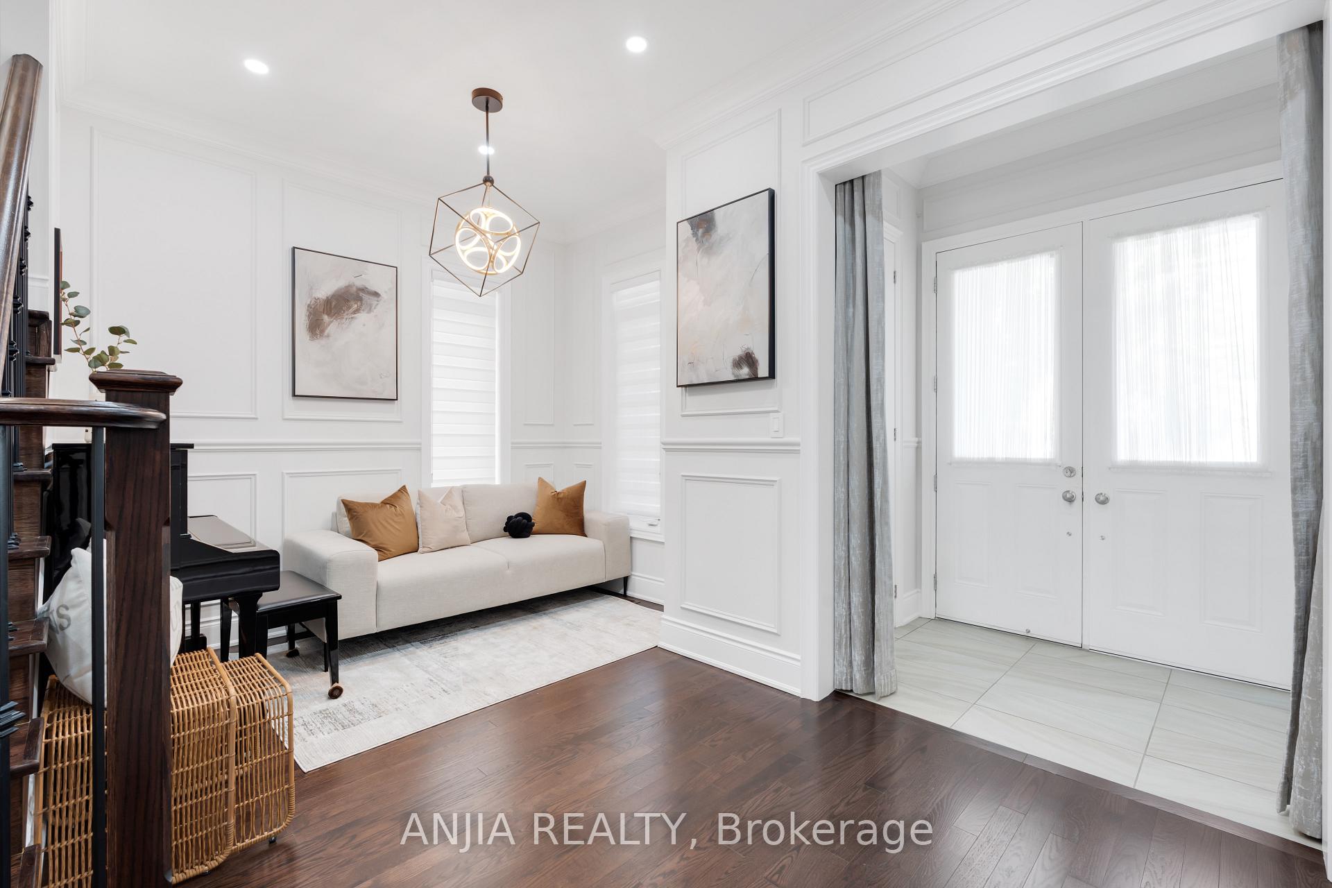 Photo 2 of 9 Mario Avenue, Markham, Cachet — HOMEH