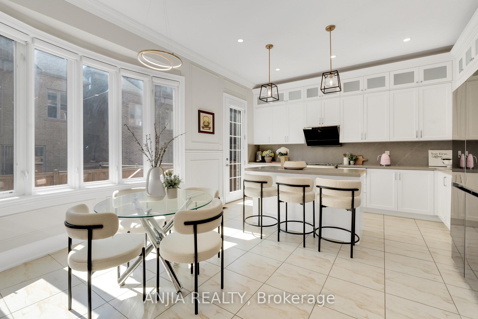Photo 10 of 9 Mario Avenue, Markham, Cachet — HOMEH