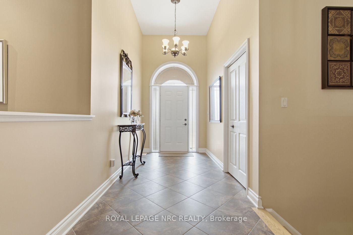 Photo 5 of 79 Cherry Ridge Boulevard, Pelham, Fenwick — HOMEH