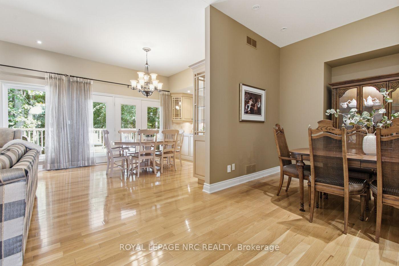 Photo 11 of 79 Cherry Ridge Boulevard, Pelham, Fenwick — HOMEH