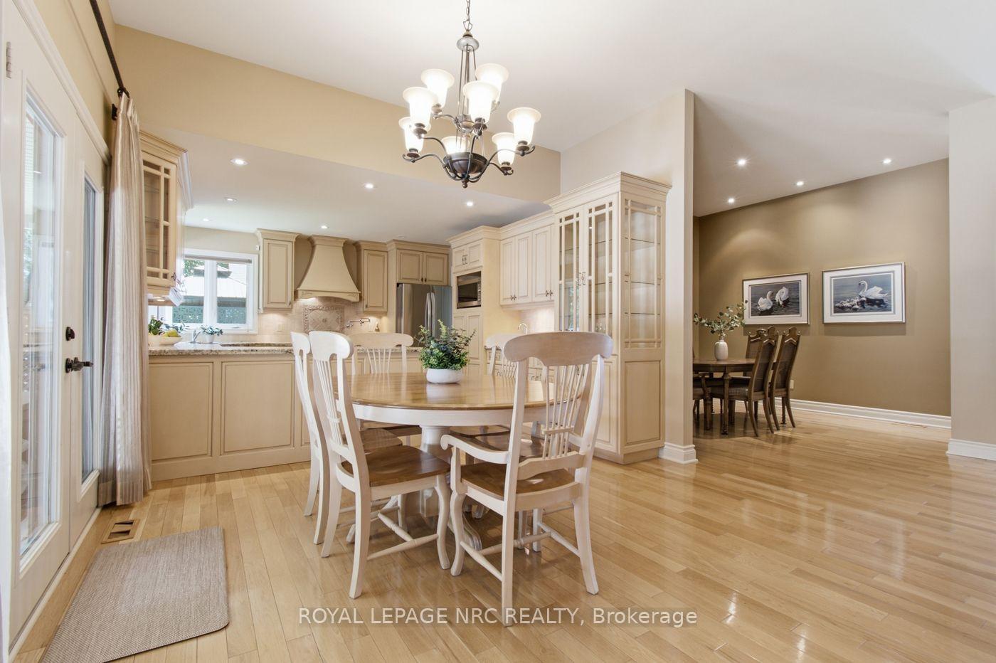 Photo 12 of 79 Cherry Ridge Boulevard, Pelham, Fenwick — HOMEH