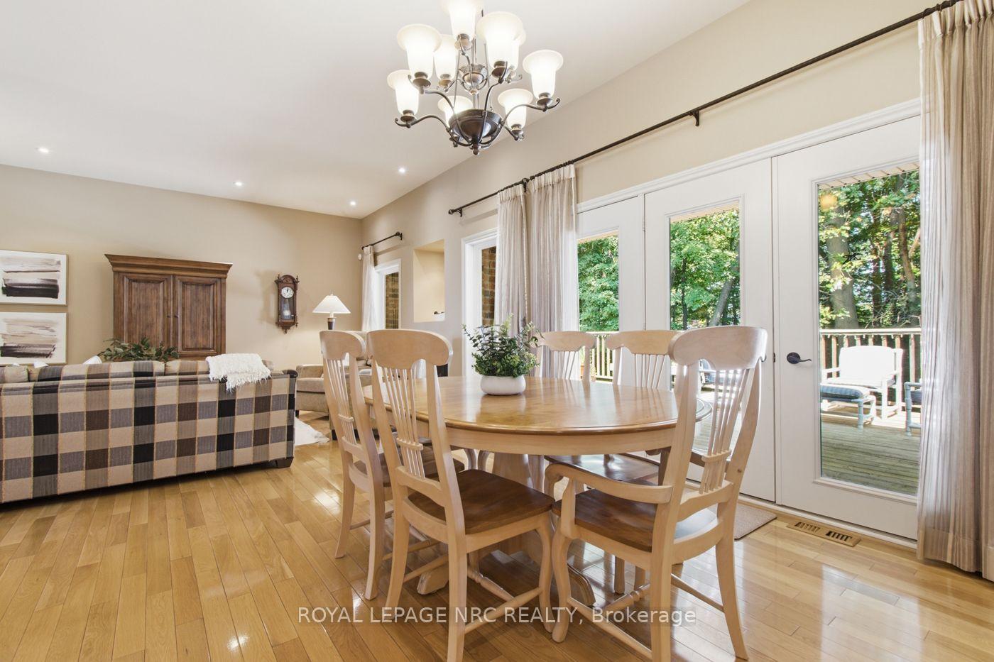 Photo 13 of 79 Cherry Ridge Boulevard, Pelham, Fenwick — HOMEH