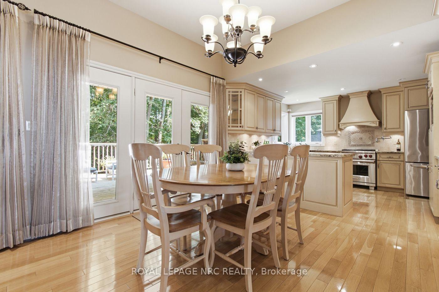 Photo 14 of 79 Cherry Ridge Boulevard, Pelham, Fenwick — HOMEH