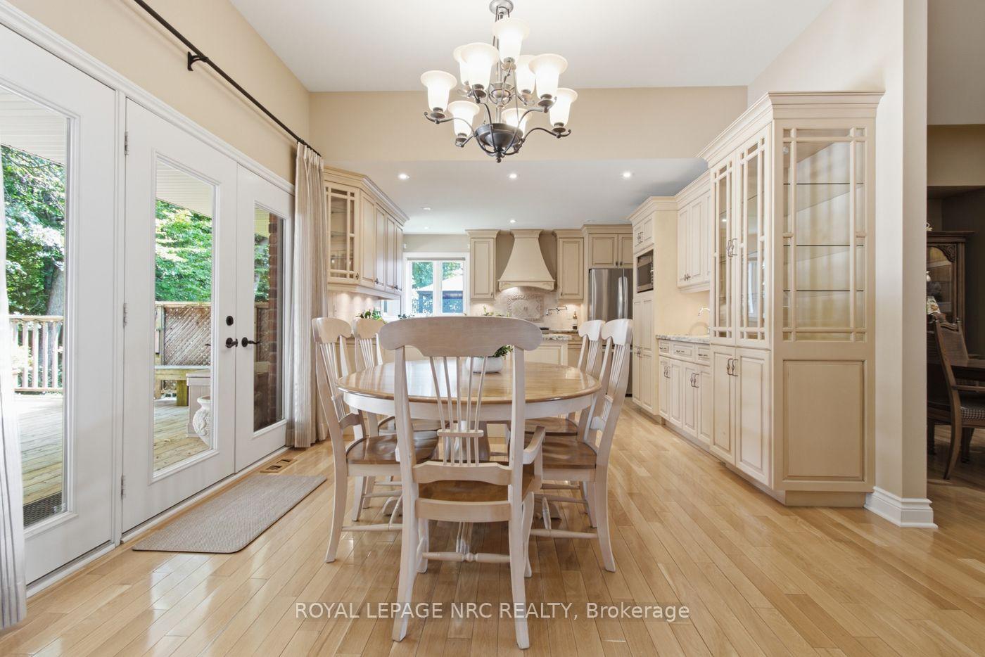 Photo 17 of 79 Cherry Ridge Boulevard, Pelham, Fenwick — HOMEH
