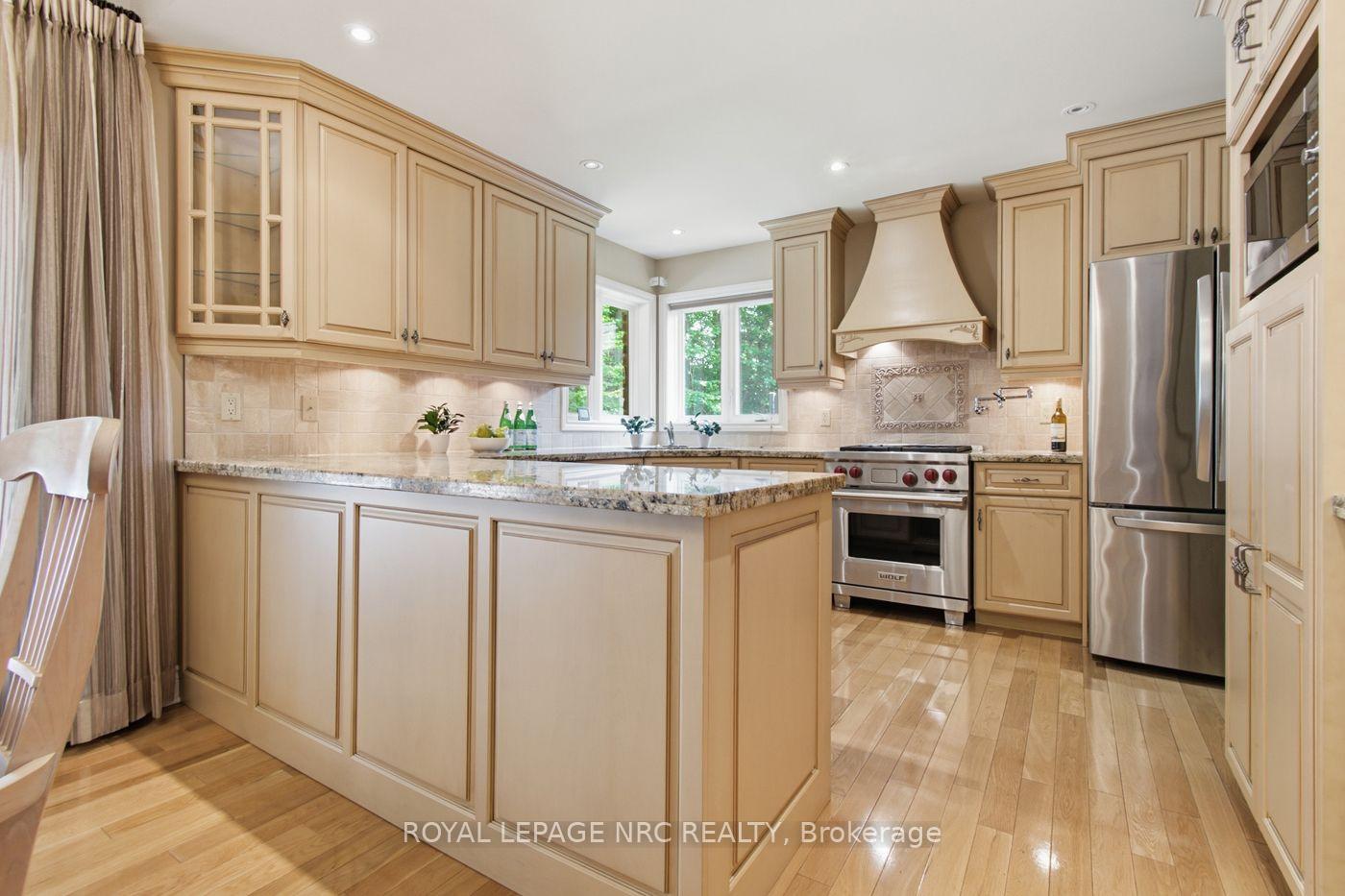 Photo 19 of 79 Cherry Ridge Boulevard, Pelham, Fenwick — HOMEH