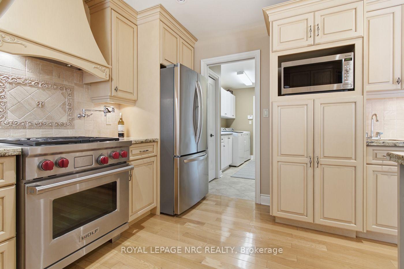 Photo 21 of 79 Cherry Ridge Boulevard, Pelham, Fenwick — HOMEH