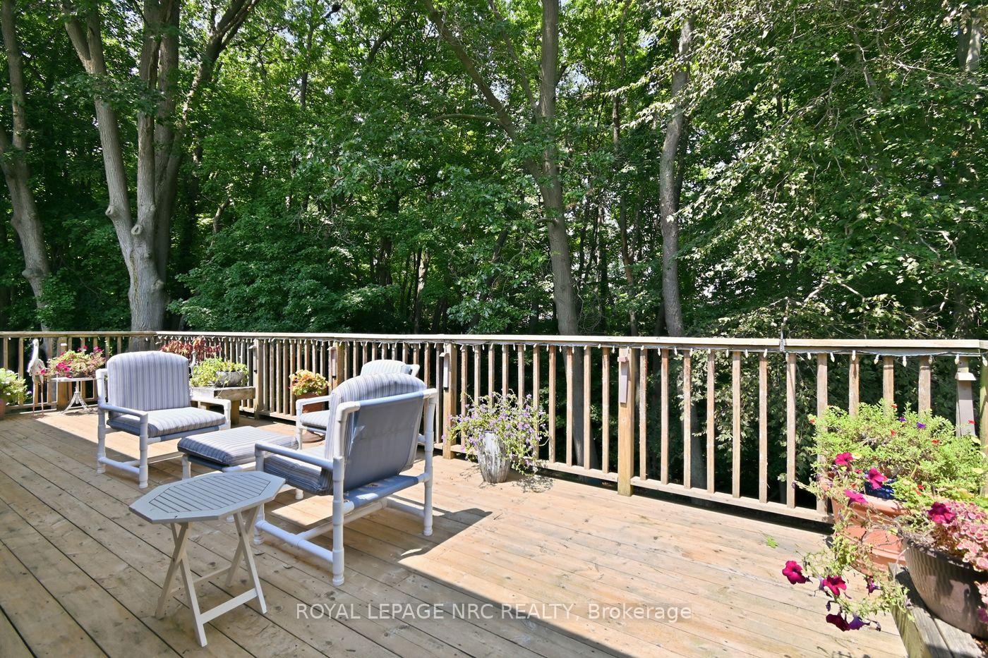 Photo 26 of 79 Cherry Ridge Boulevard, Pelham, Fenwick — HOMEH