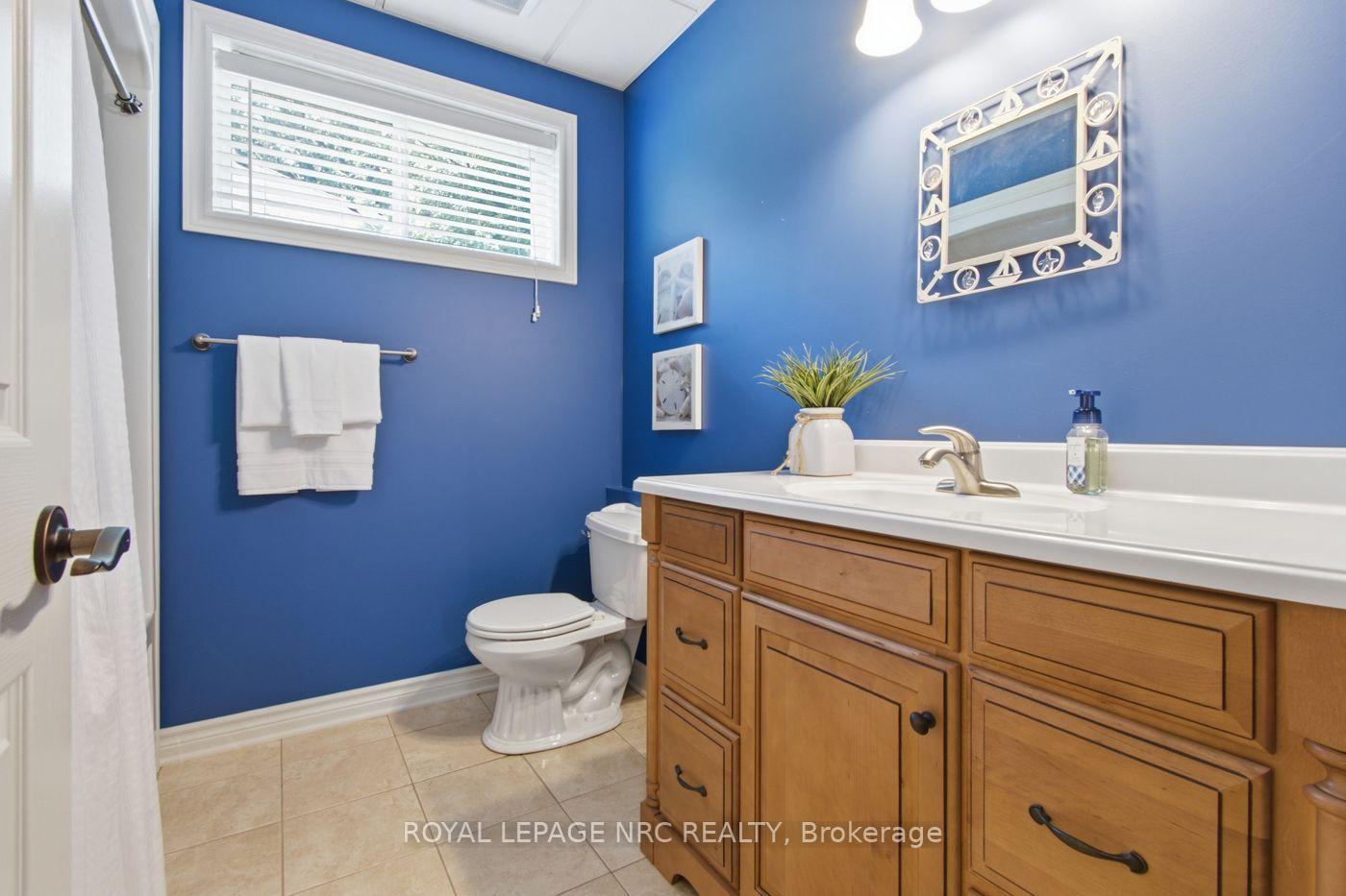 Photo 42 of 79 Cherry Ridge Boulevard, Pelham, Fenwick — HOMEH