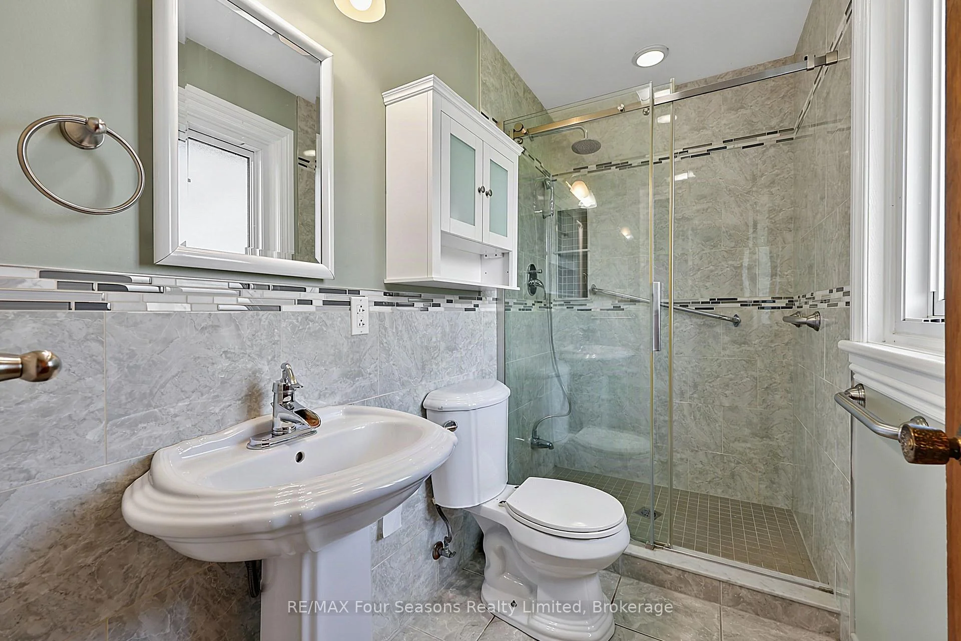 Photo 15 of 2140 5th Concession N, Clearview, Rural Clearview — HOMEH