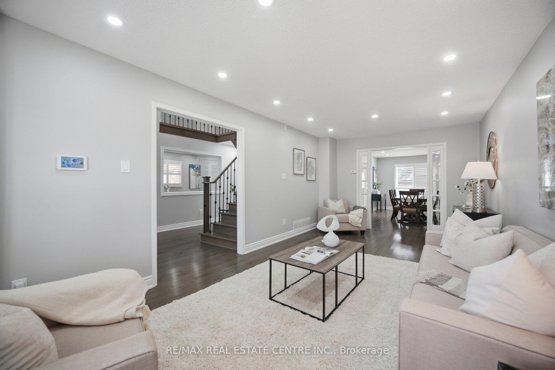 Photo 7 of 1558 Highbrook Avenue, Mississauga, East Credit — HOMEH