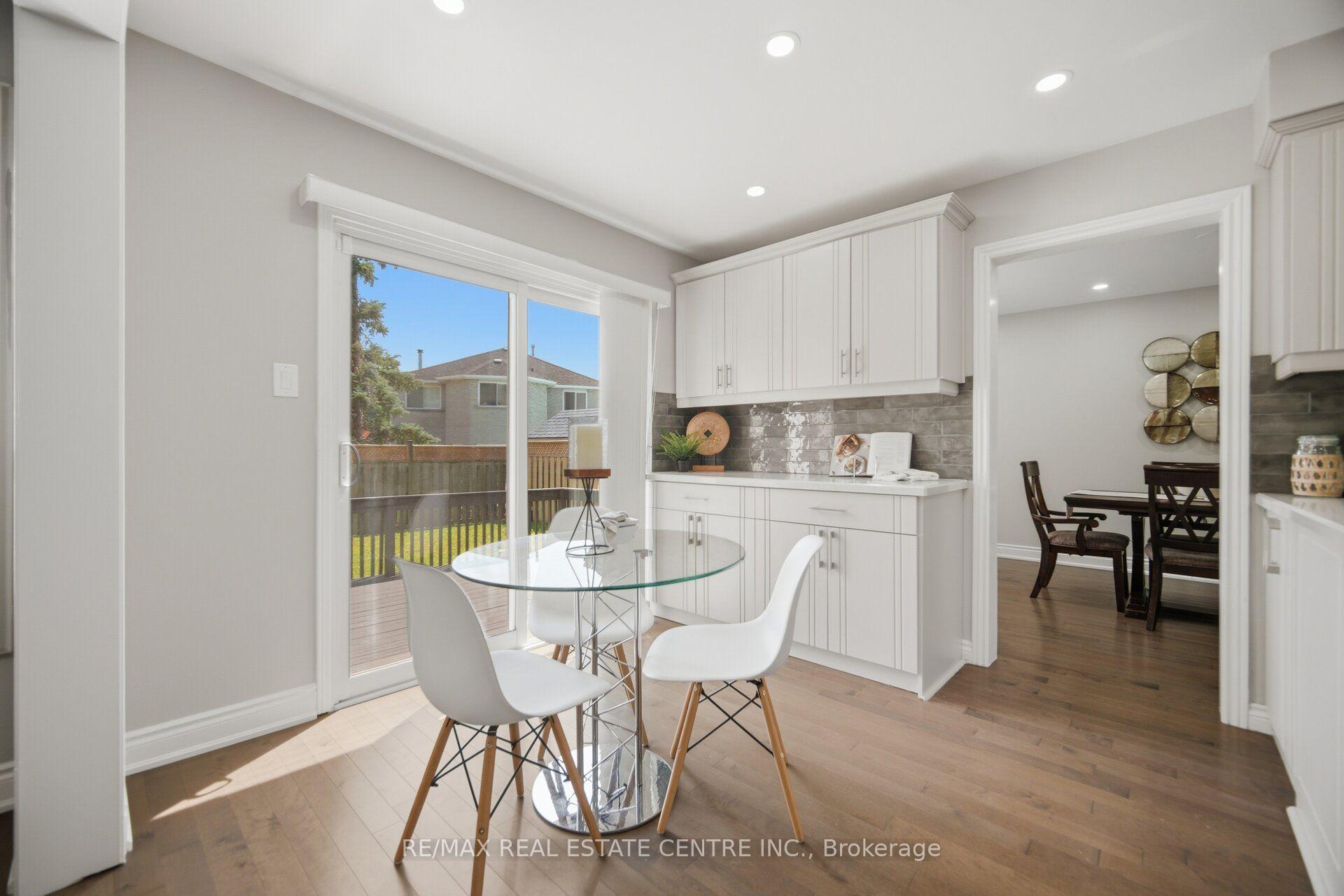 Photo 9 of 1558 Highbrook Avenue, Mississauga, East Credit — HOMEH