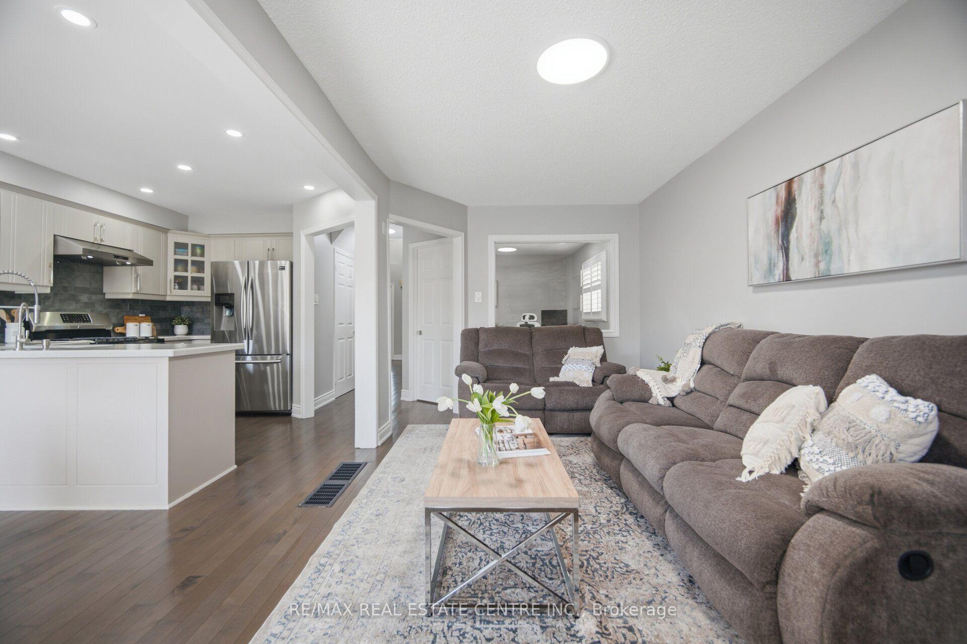 Photo 12 of 1558 Highbrook Avenue, Mississauga, East Credit — HOMEH