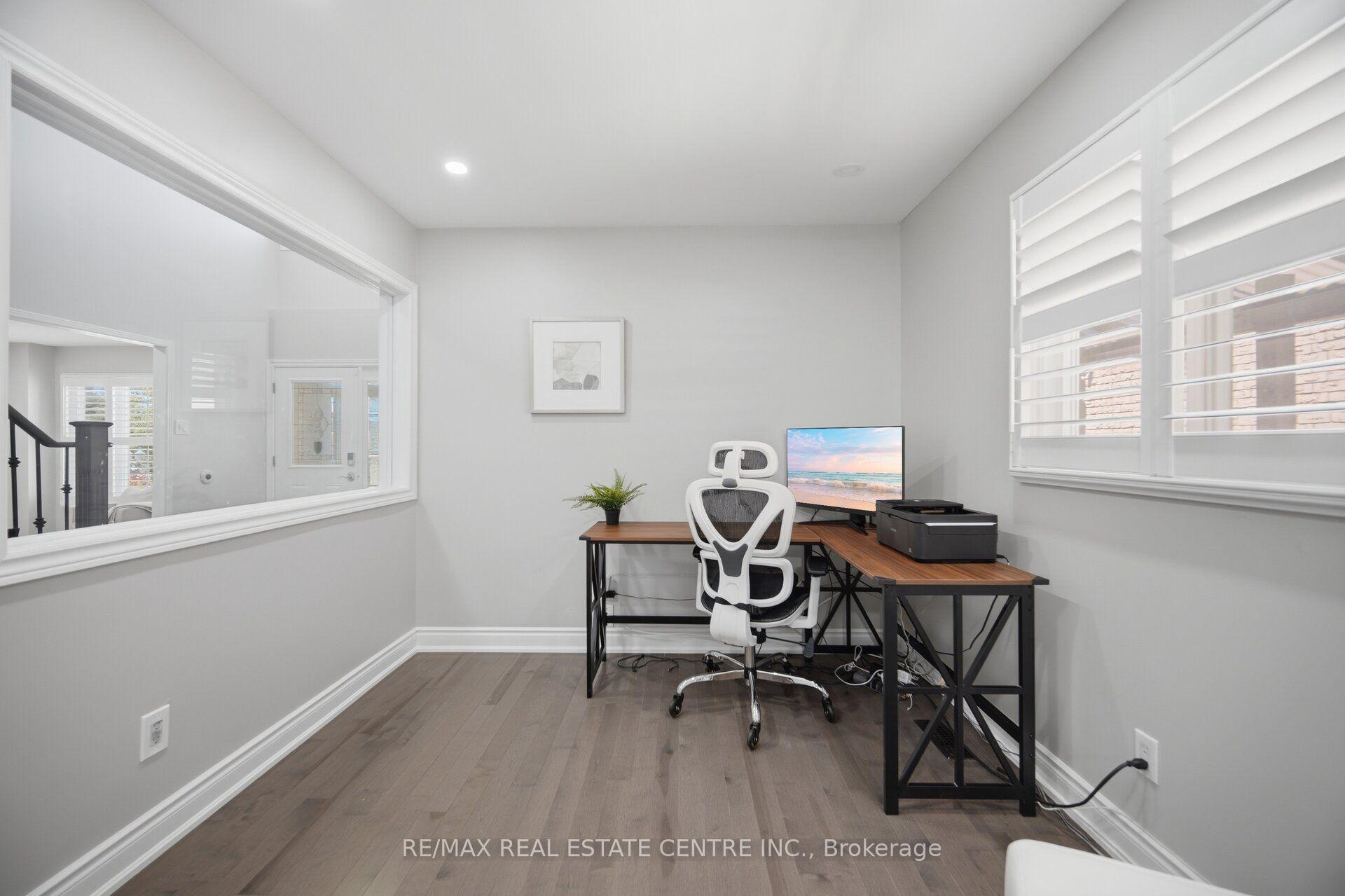 Photo 14 of 1558 Highbrook Avenue, Mississauga, East Credit — HOMEH