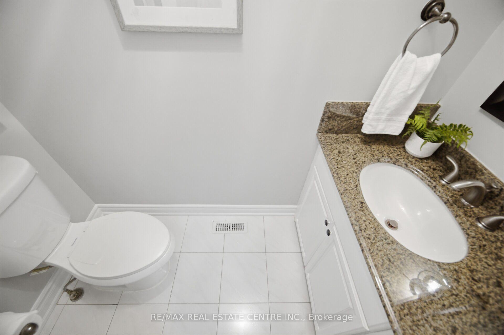 Photo 15 of 1558 Highbrook Avenue, Mississauga, East Credit — HOMEH