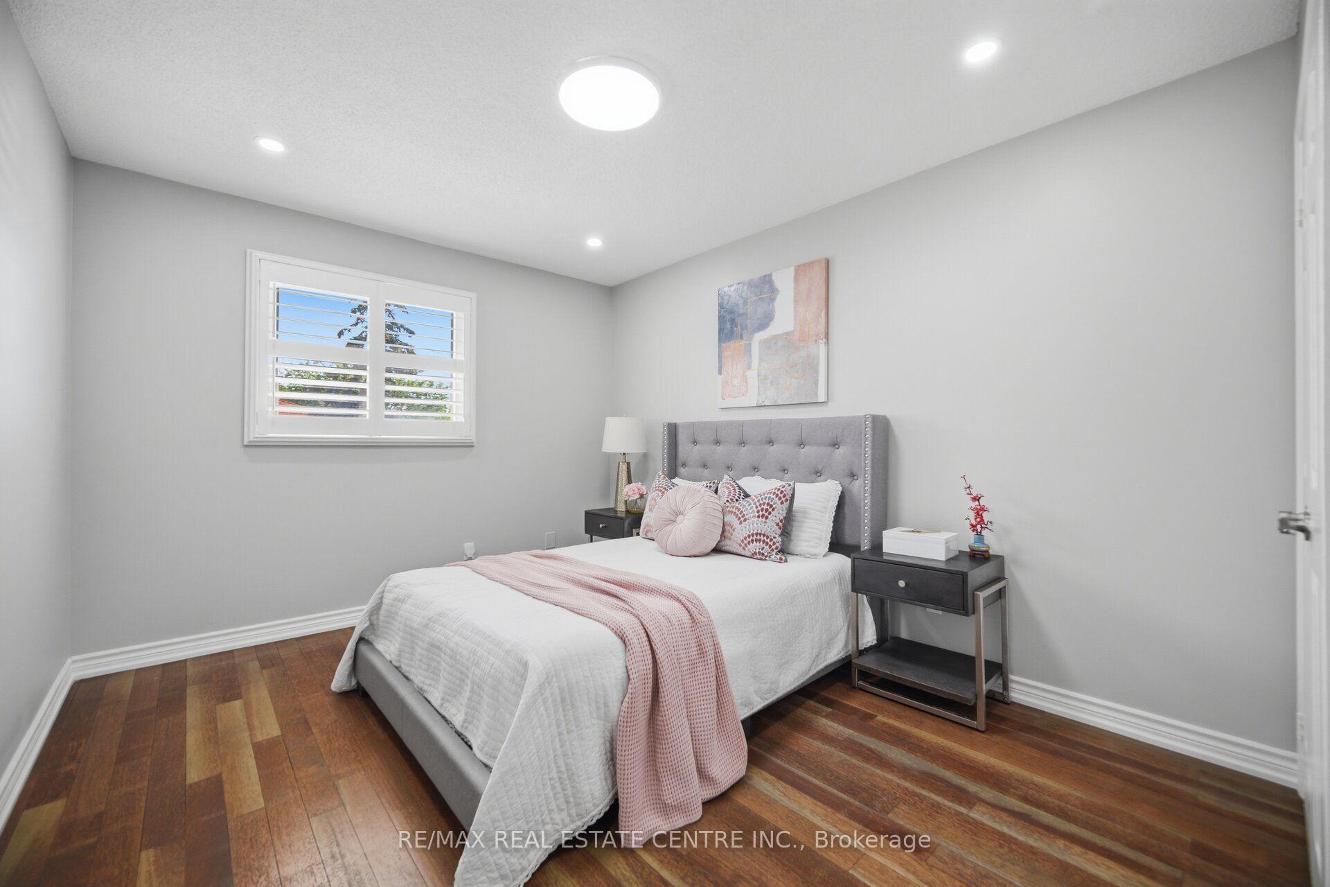 Photo 24 of 1558 Highbrook Avenue, Mississauga, East Credit — HOMEH