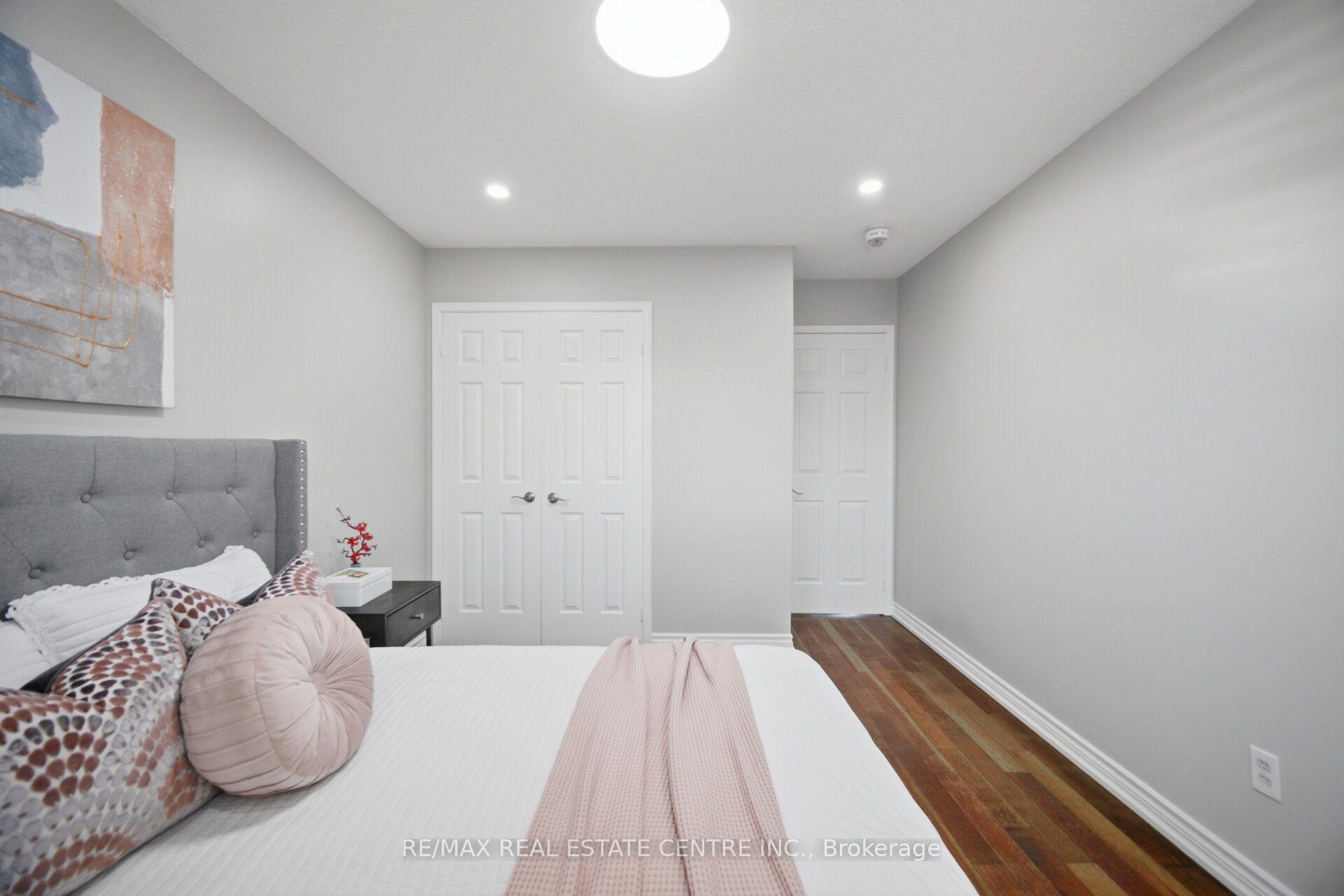 Photo 25 of 1558 Highbrook Avenue, Mississauga, East Credit — HOMEH