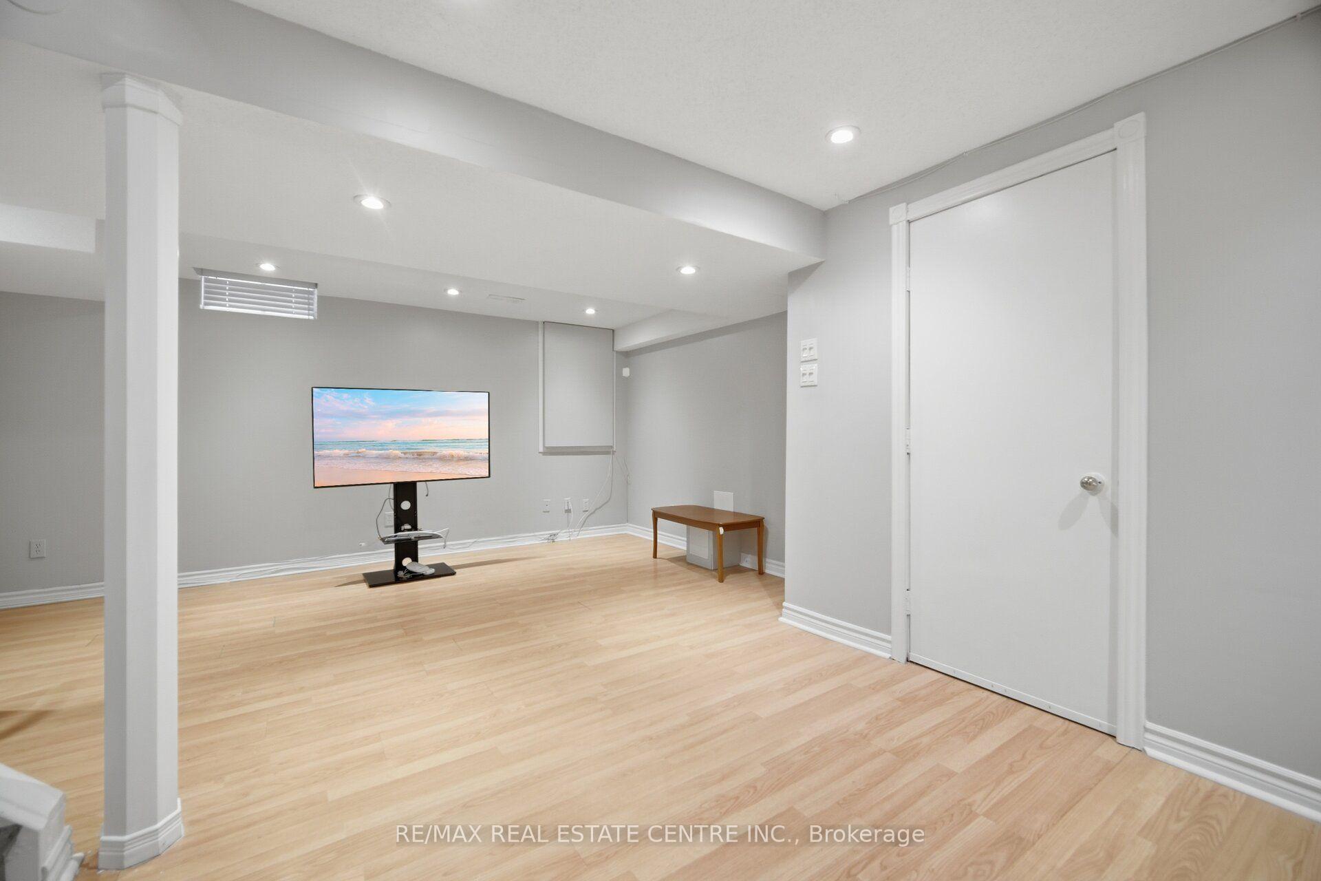 Photo 31 of 1558 Highbrook Avenue, Mississauga, East Credit — HOMEH