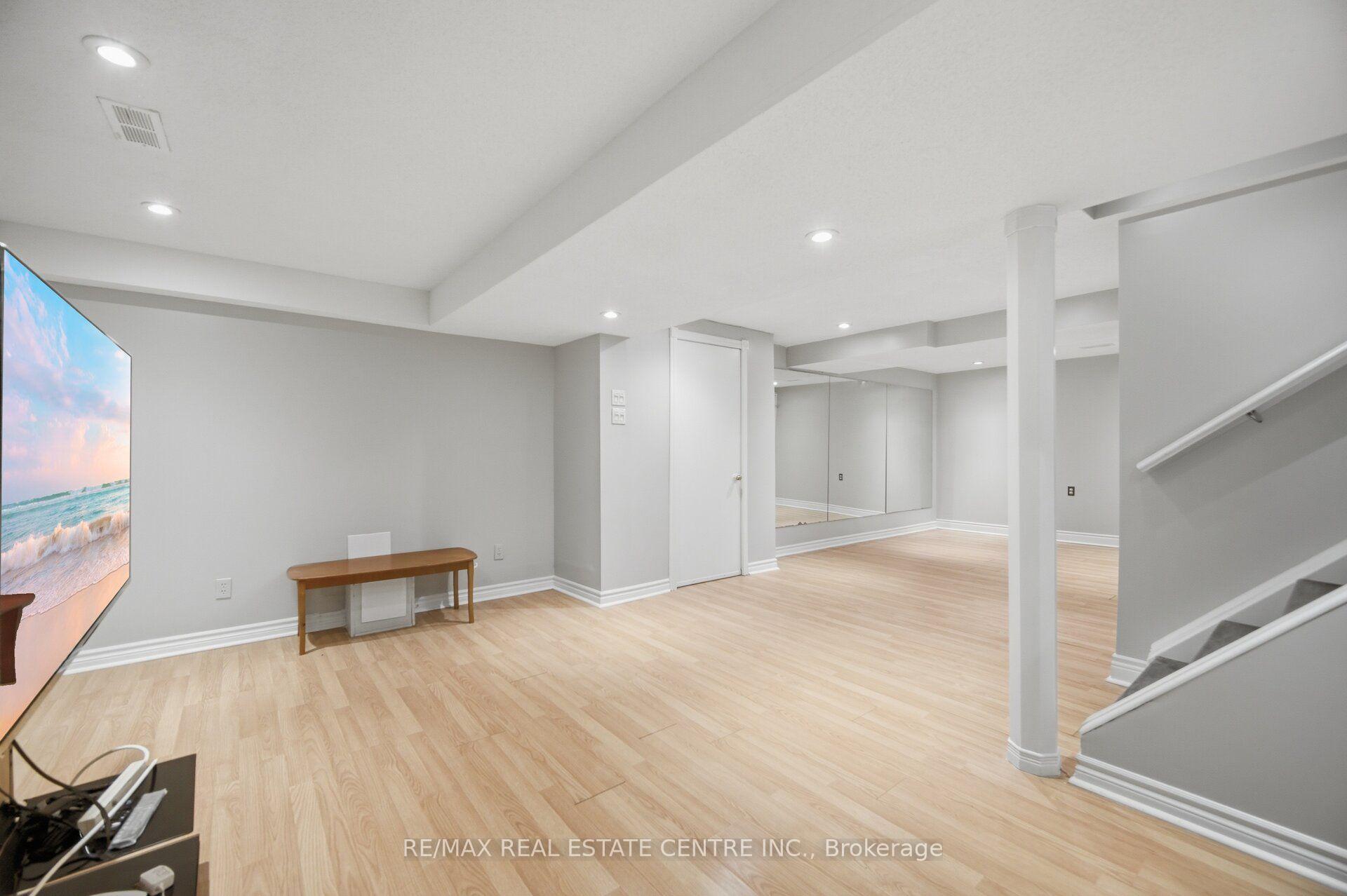 Photo 32 of 1558 Highbrook Avenue, Mississauga, East Credit — HOMEH